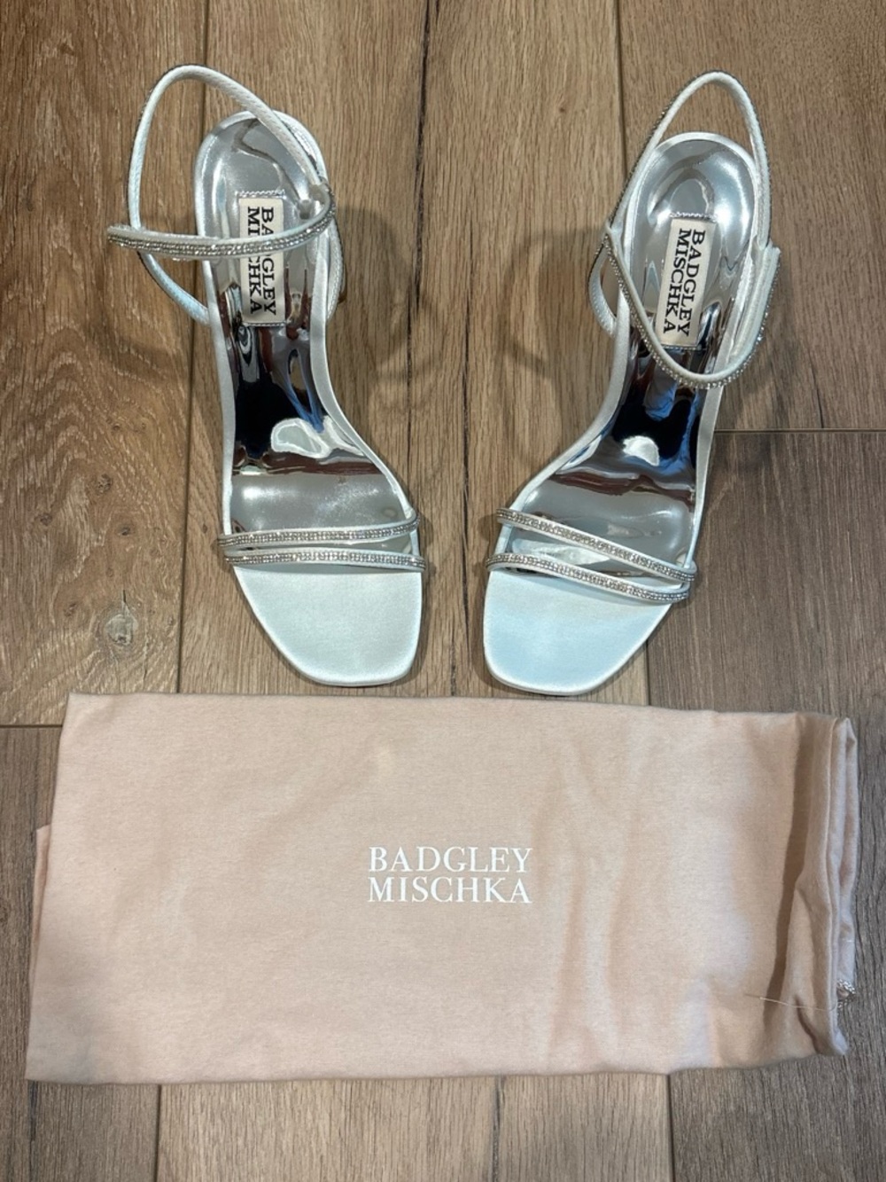 Badgley Mischka white Heels